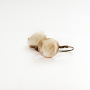 Beige mother of pearl earrings