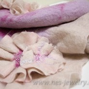 How to repair hole in felted beret