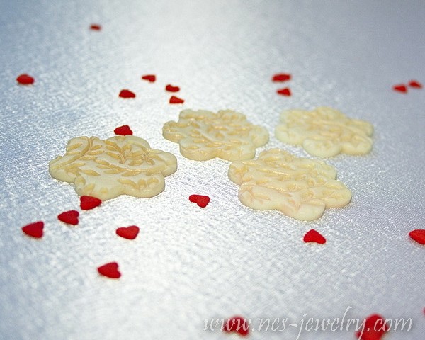Floral wedding favors and place card holders