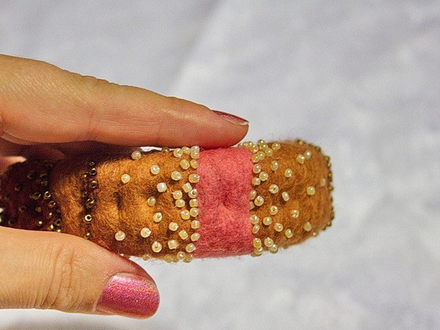 Felted bracelet decorating