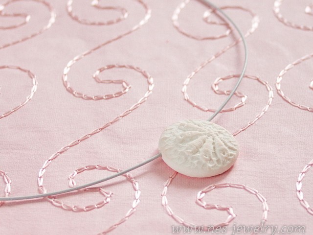 White lace textured necklace