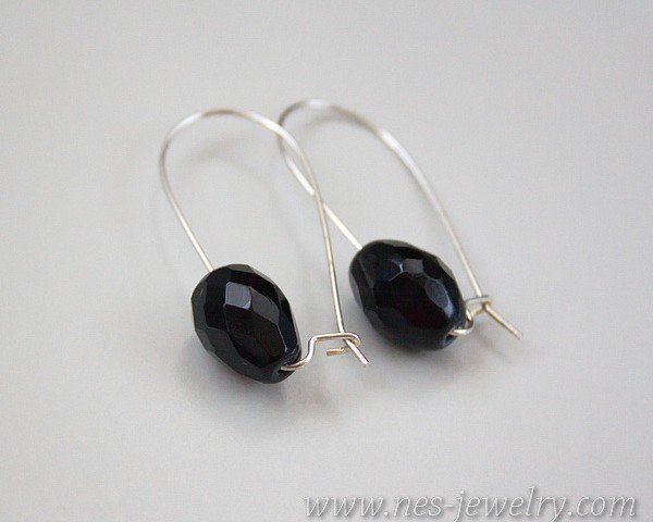 Black faceted glass beads earrings