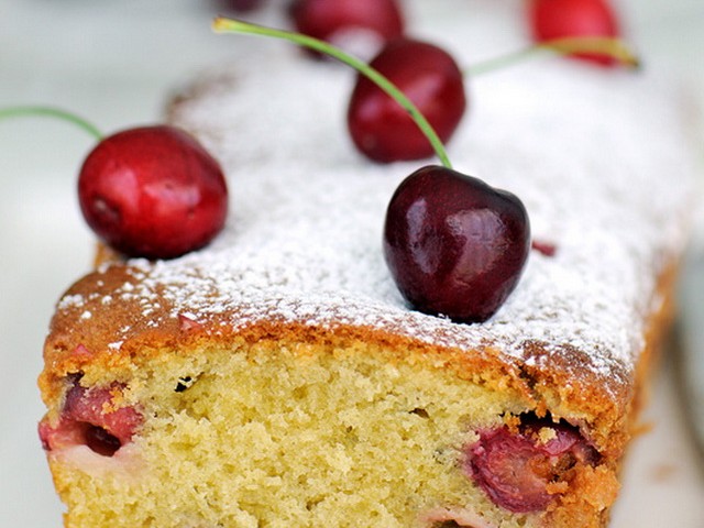 Cherry and amaretto cake