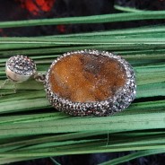 Hand made jewelry from Cali: Rica Jewels California store