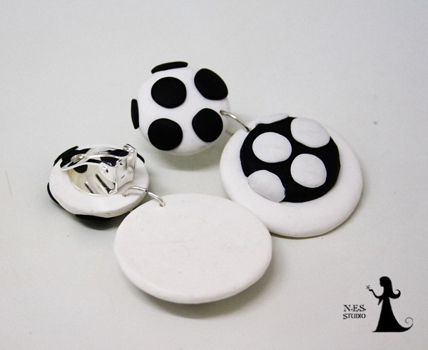 Polka dots wlack and white clips 11