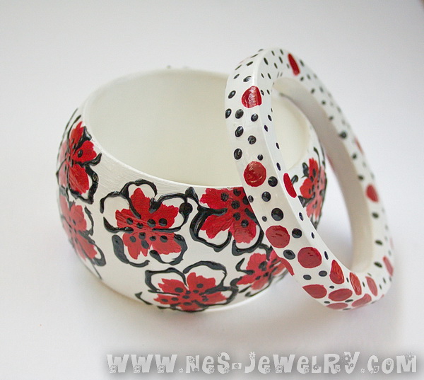 Red flowers wooden bangles 3