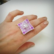 Cocktail ring DIY tutorial: fake gradient enamel in square ring base