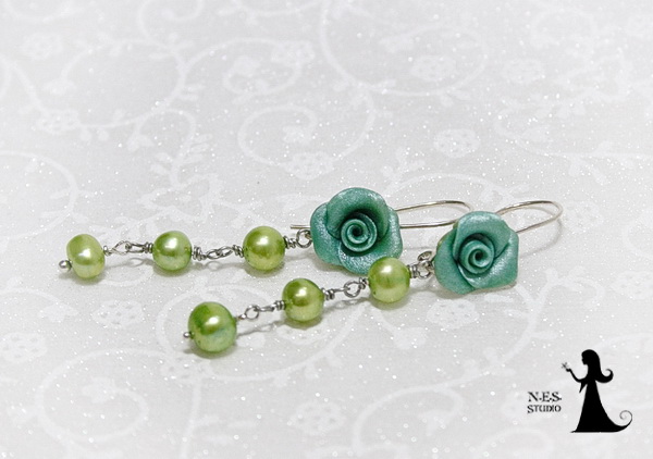 Blue rose and green pearls
