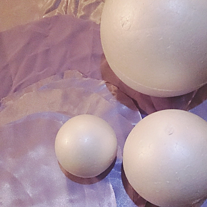 Christmas decorations DIY lilac balls