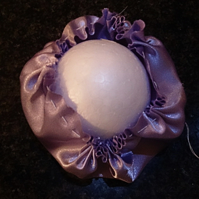 Christmas decorations DIY lilac balls